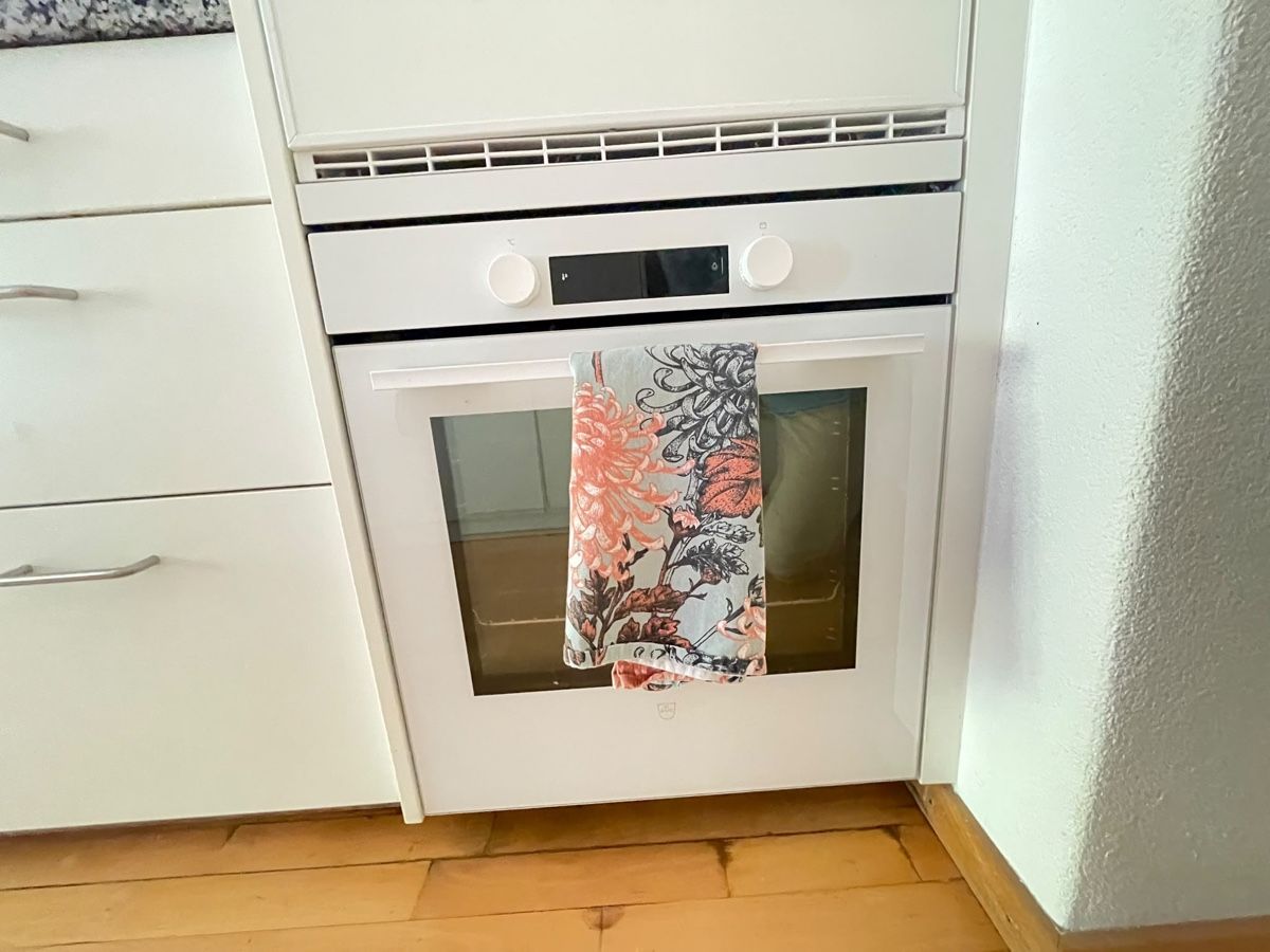Komplettküchen: Kompakte Kleinküche mit Granitabdeckung – Gebraucht aus Zürich von GreenLifestyleBeauty 4