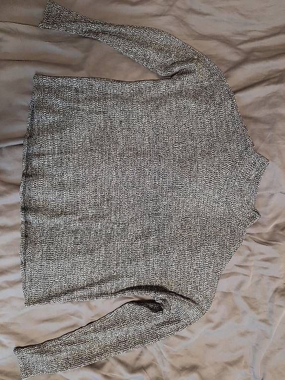 H&M Maglioni & Felpe: Divided H&M dünner Pulli mit Kragen Grau Gr. XS – Usato da Marthalen venduto da Jenny.Z