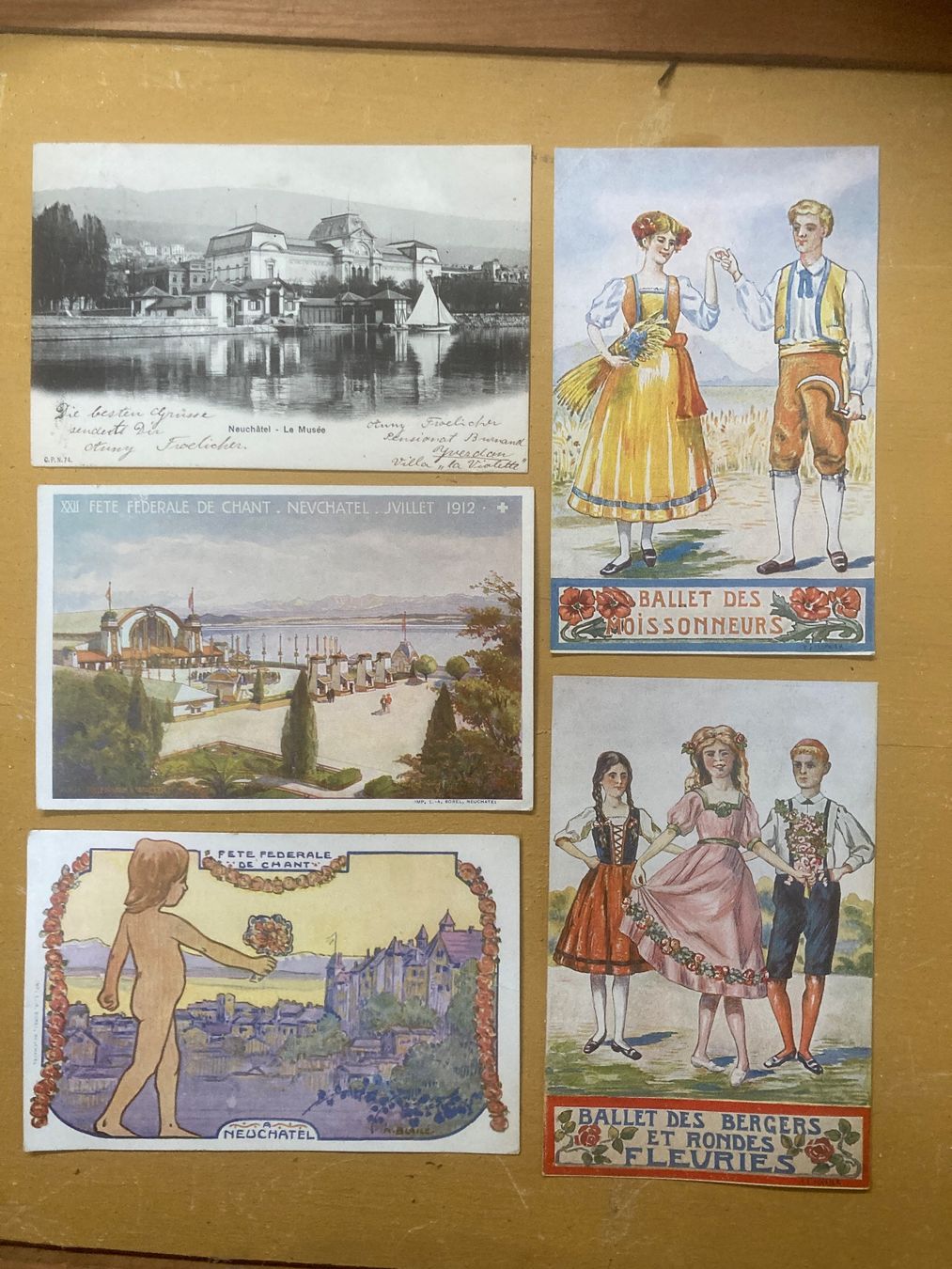 Cartoline postali: Neuchâtel - 1904 und 1912 – Usato da zürich venduto da papalapa