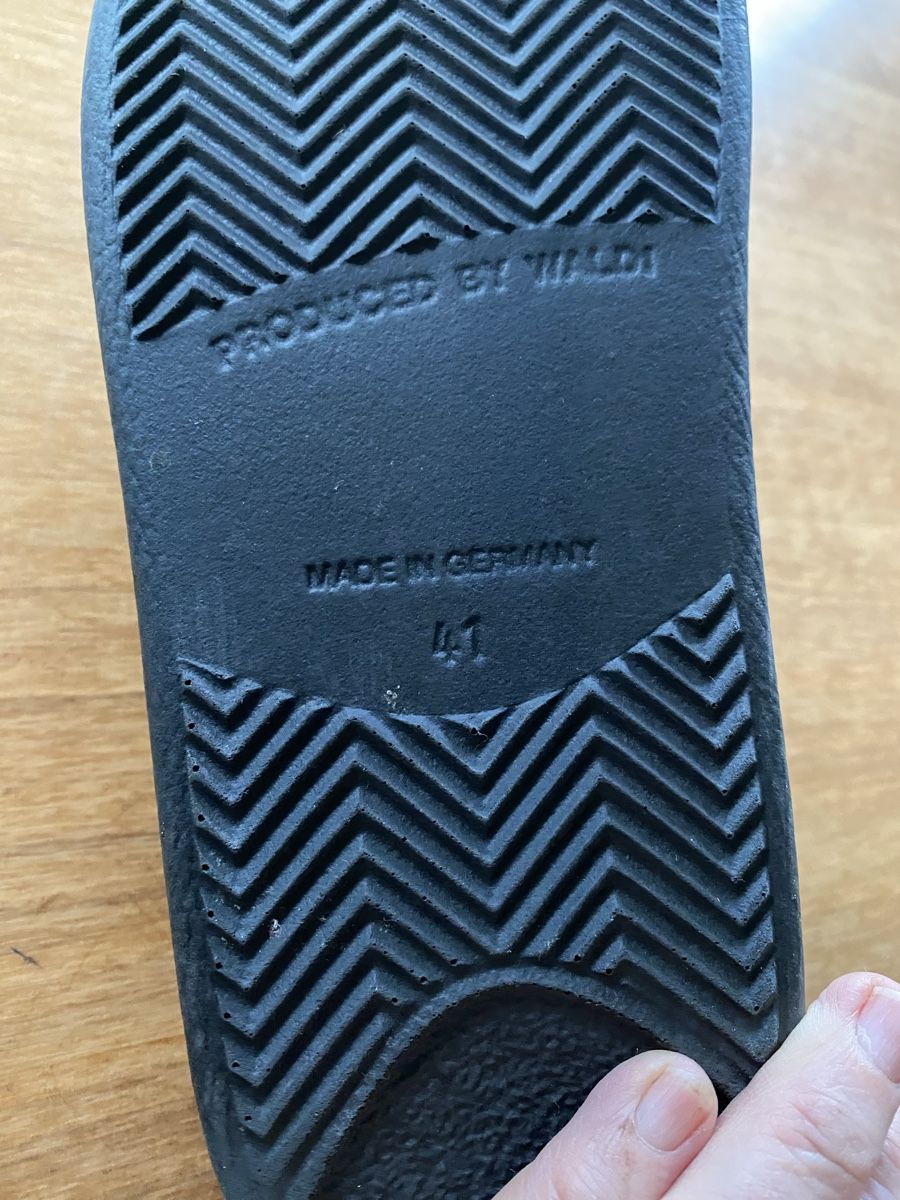 Scarpe da donna: Finken /Hausschuhe Grösse 41 – Nuovo (secondo la descrizione) da Winterthur venduto da Platypuss 4