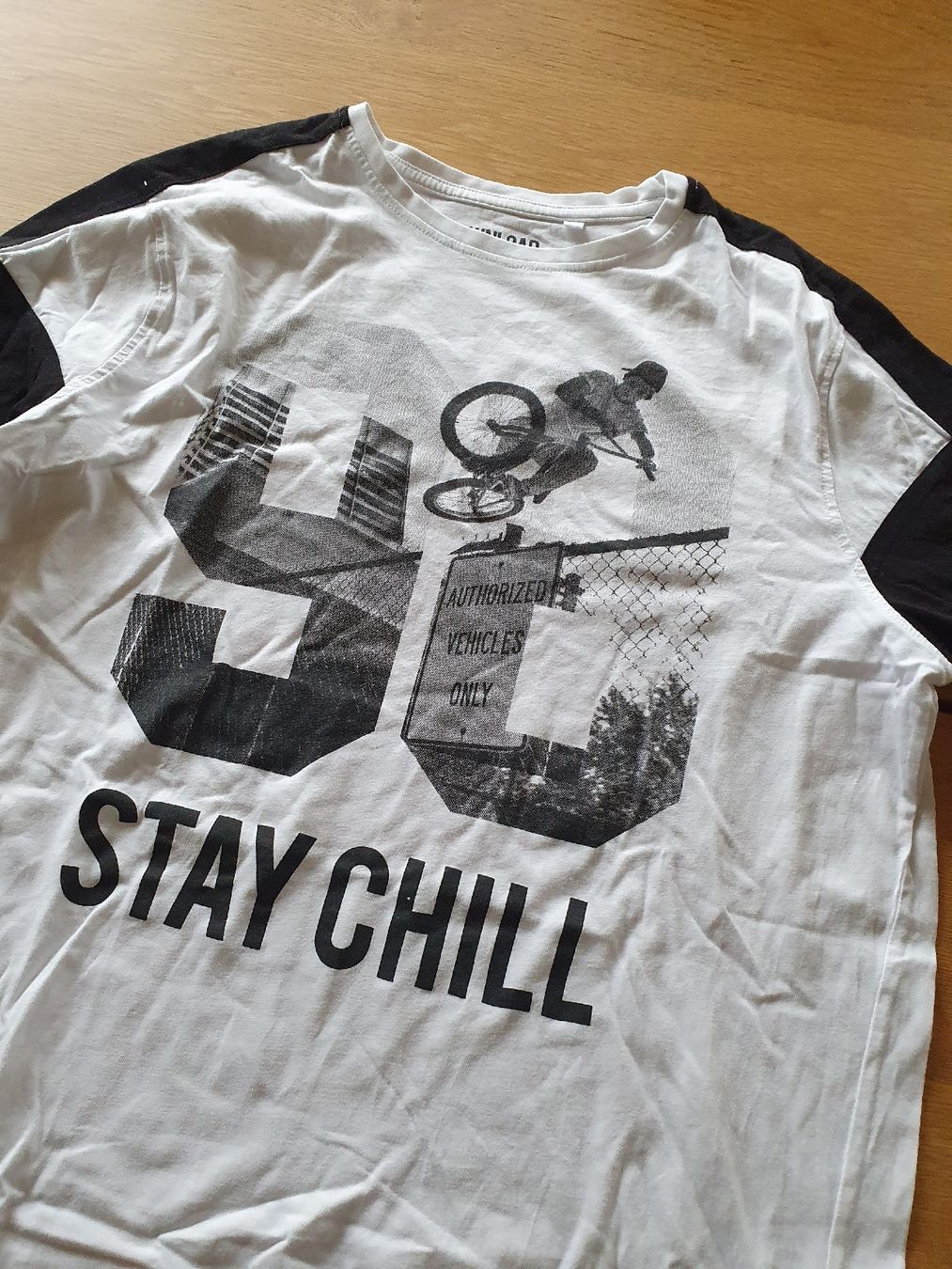Camicie, T-shirt & Polo: Cooles Langarmshirt, Gr. 182, – Nuovo (secondo la descrizione) da St.Gallen venduto da Avena135 1