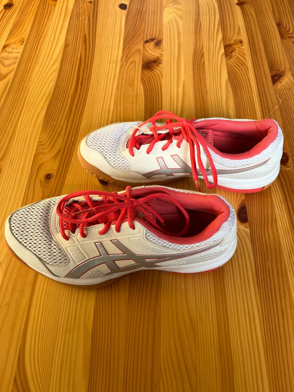 Damenschuhe: Asics Gel Rocket Hallenschuh W 39.5 – Gebraucht aus Schwändi GL von S13f4n 2