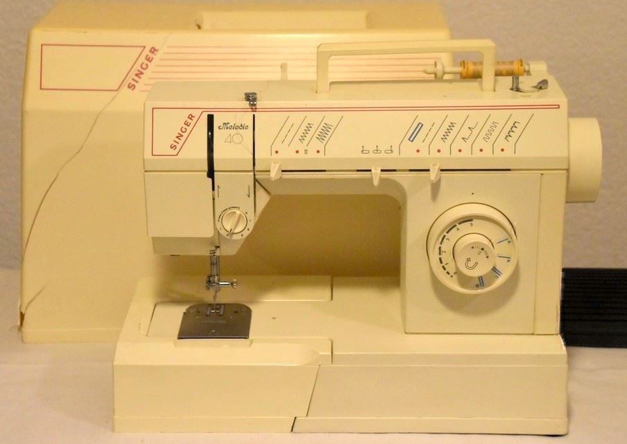 Nähmaschine Singer Melodie 40 Machine à coudre (Defekt) in Collonges ...