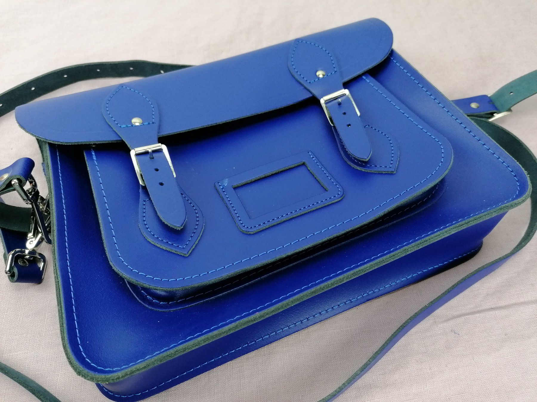 Altro in  Abbigliamento & Accessori: Robuste englische Tasche aus massivem Leder – Usato da Köniz venduto da bro_c9ky 1