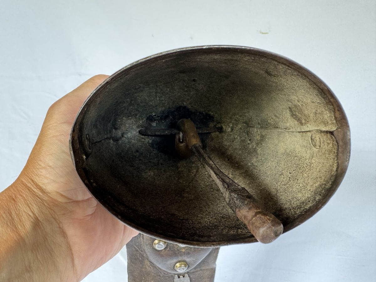 Chamonix Glocken & Treicheln: Cloche Devouassoud Chamonix Kuhtreichel  – Gebraucht aus GRAND - LANCY von petitpain67 7