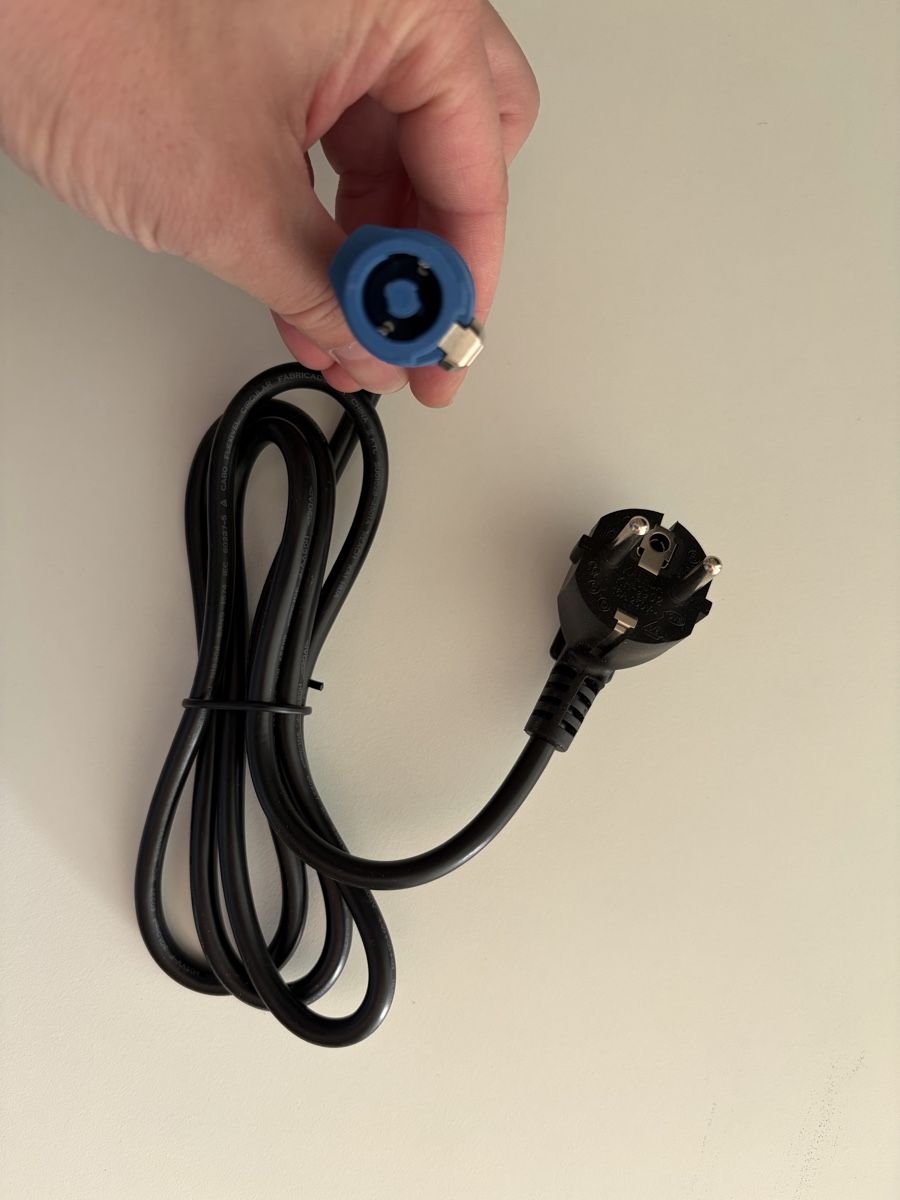 Kabel: PowerCon Stecker mit Schuko Stecker – Neu (gemäss Beschreibung) aus Diepflingen von Dj3 1
