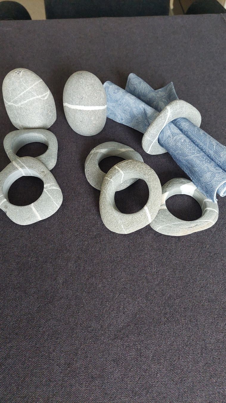 Altro in Decorazioni & Accessori: Steingut, 6 Serviettenringe und Salz/Pfeffer – Usato da Azmoos venduto da Gasienz 1