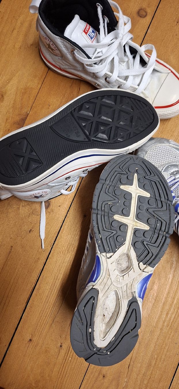 Adidas Herrenschuhe: Adidas & Converse – Gebraucht aus Camignolo von Hakunamat5 5