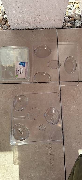 Backformen: Kit DIY Savon (Base + Moules) – Gebraucht aus St-Sulpice VD von mur_6r2n 1