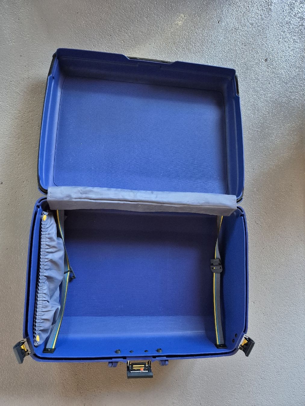 Samsonite Valigie: Samsonite Reisekoffer Hartschale – Usato da Hindelbank venduto da MRoeth1 1
