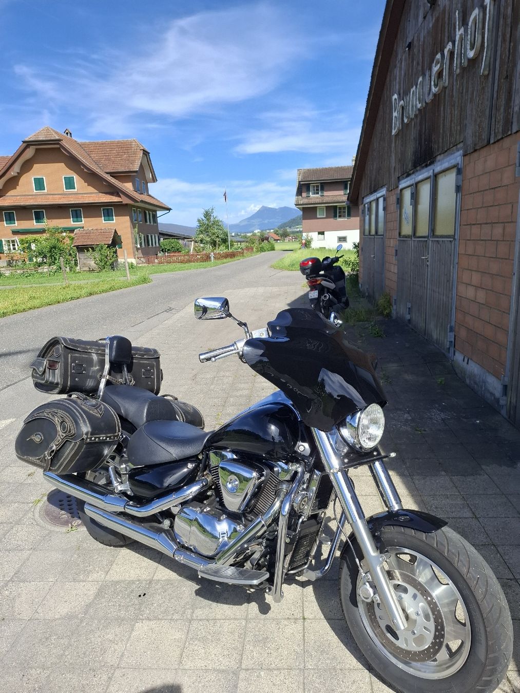 Suzuki Touring: Suzuki VL 1500 – Usato da Luzern venduto da Remo610 1
