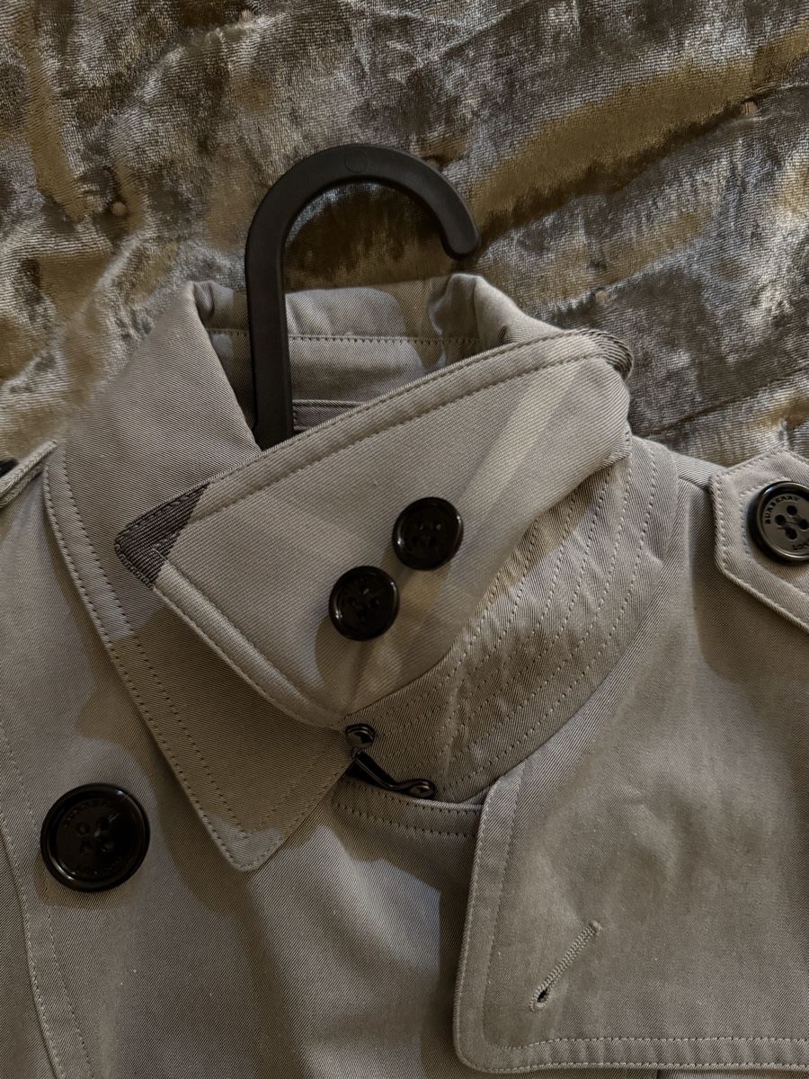 Burberry Mäntel: Burberry Trenchcoat in grau – Gebraucht aus Zürich von larrysells 9
