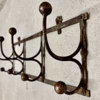 Alte Eisen-Garderobe um 1900–1925 | 8 Haken | Patina