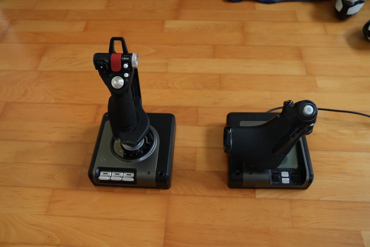 Logitech Controller: Logitech X52 Professional – Gebraucht aus Steffisburg von Joepilot