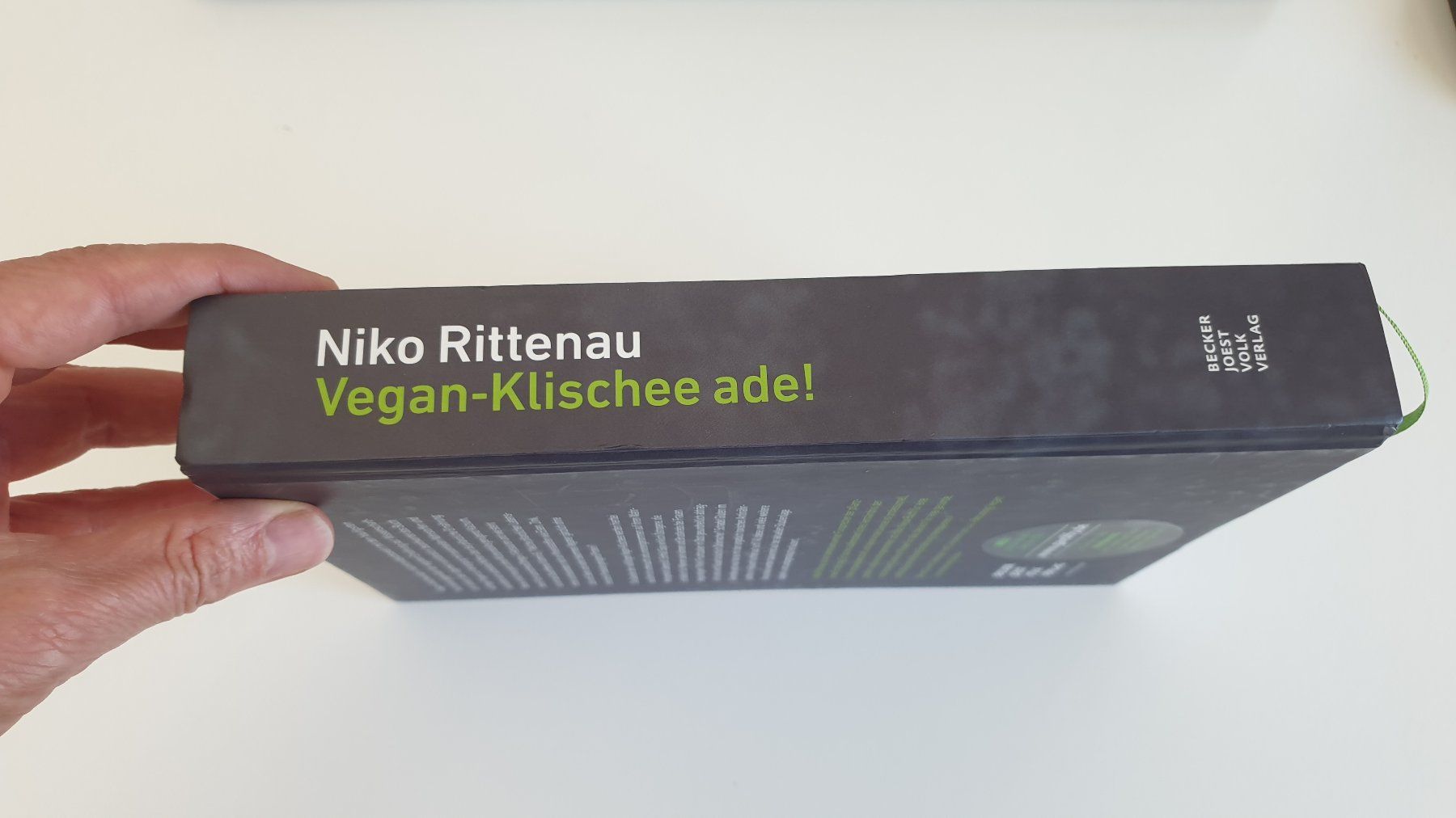 Libri: Niko Rittenau - Vegan-Klischee ade – Usato da Stäfa venduto da Supertramp73 2