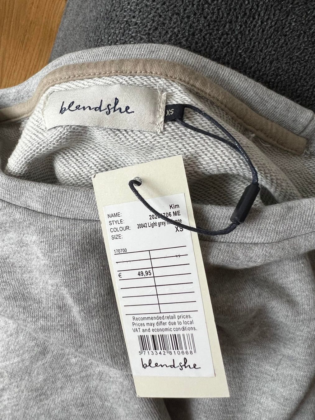 Pulls & Sweat-shirts: Neue Pulli 70% Cotton S/XS – Neuf avec emballage d'origine à Riehen par edu_92w7 7