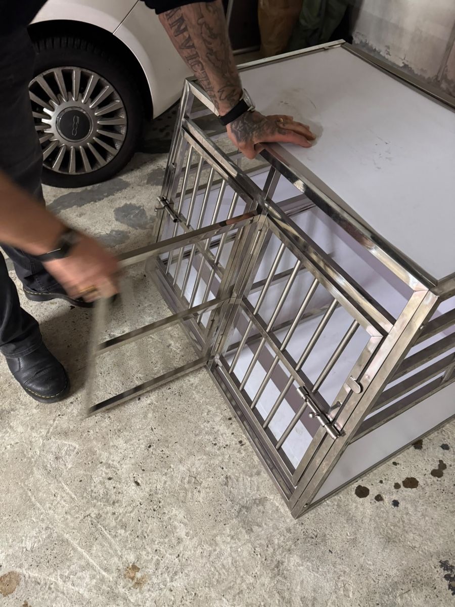 Cages, transport & sécurité: Hundebox – D'occasion à Basel par Caveli 8