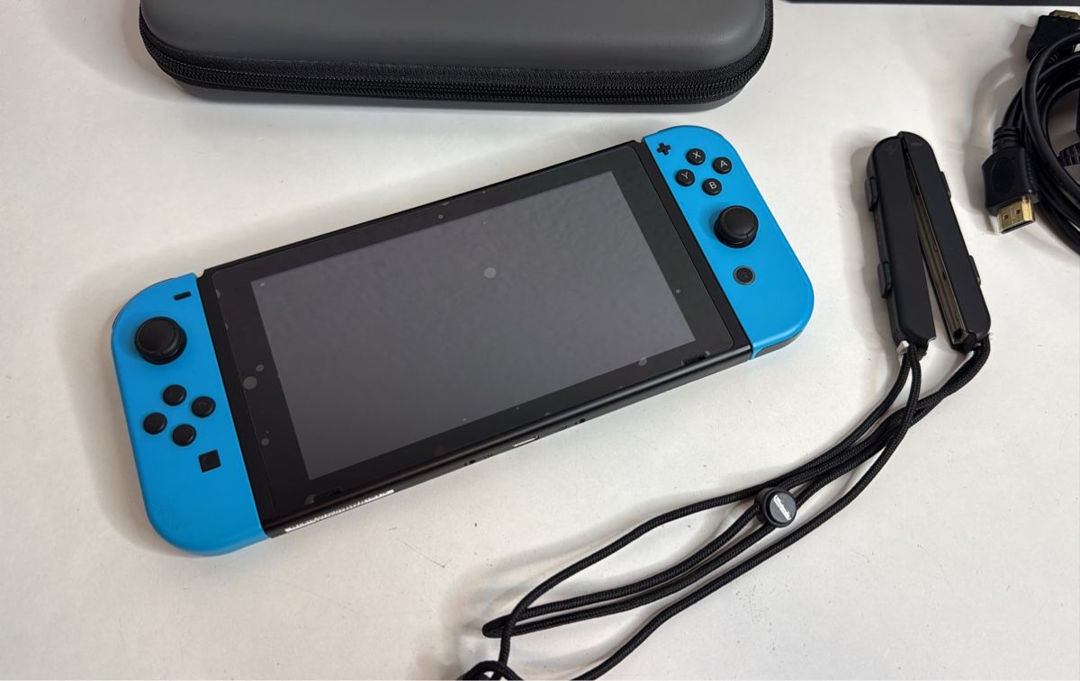 Nintendo Console: Nintendo Switch Console - Screen Protector - UNPATCHED! 🎮 – Usato da Ehrendingen venduto da bubulence 2