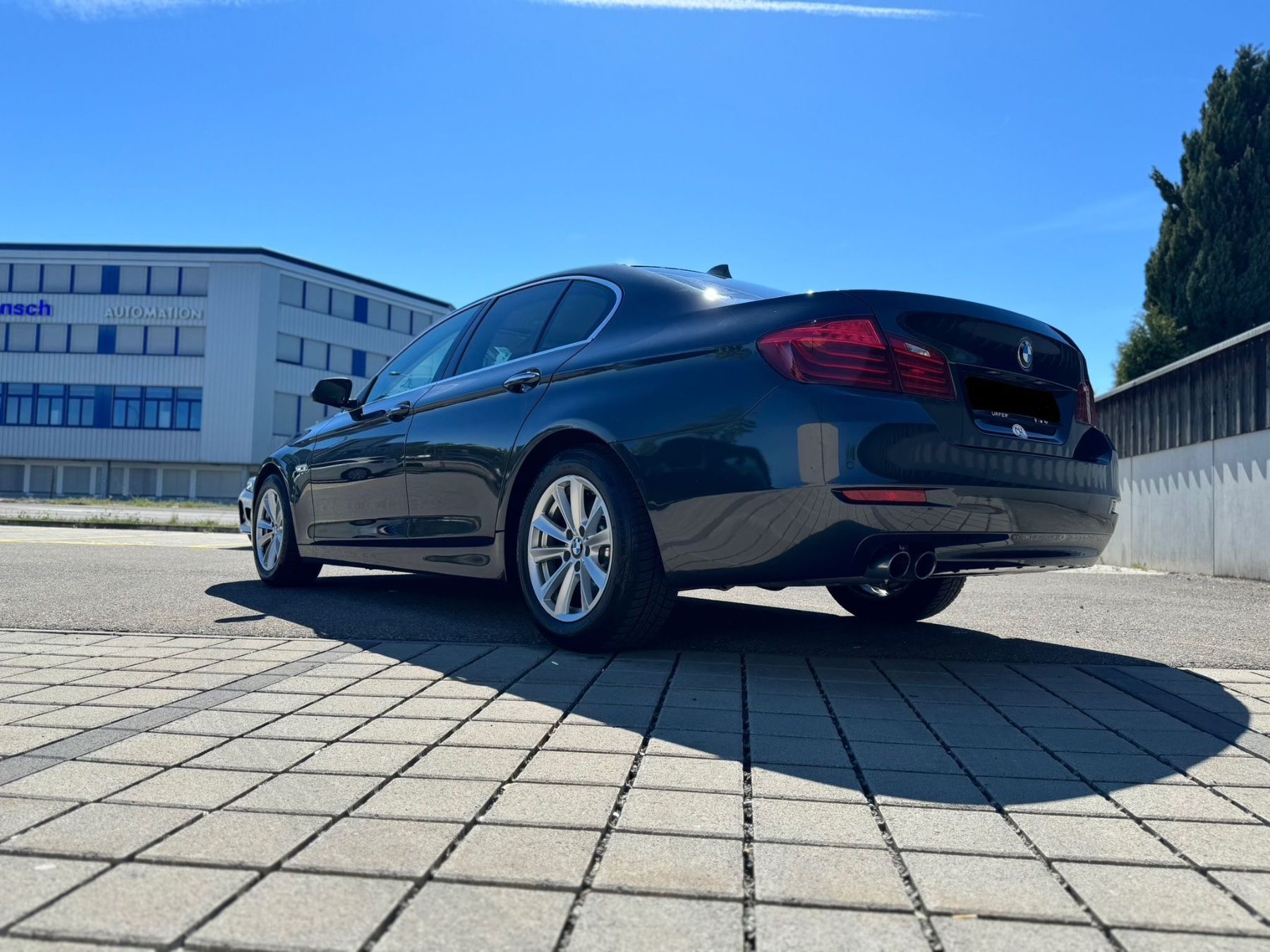 BMW Automobili: Bmw 528i – Usato da Gossau SG venduto da Nez-lim 7