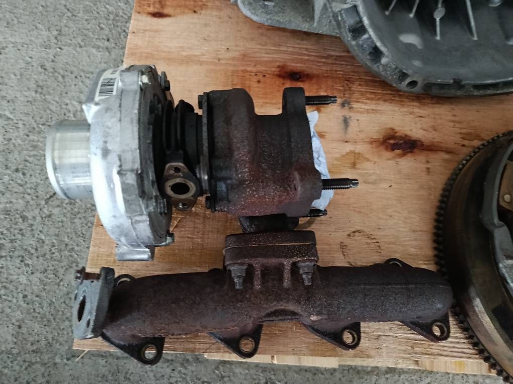Tutti pezzi di ricambio auto: Turbolader komplett Trafic Vivaro Primastar – Usato da Hunzenschwil venduto da ica_p6c2 2