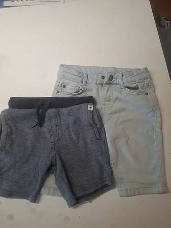 Kurze Hosen 2x Gr. 116