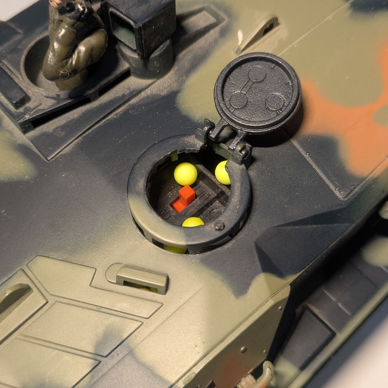 Amewi RC Modellbau: Amewi RC Panzer Leopard 2 KFOR – Gebraucht aus Wädenswil von aficionados 3