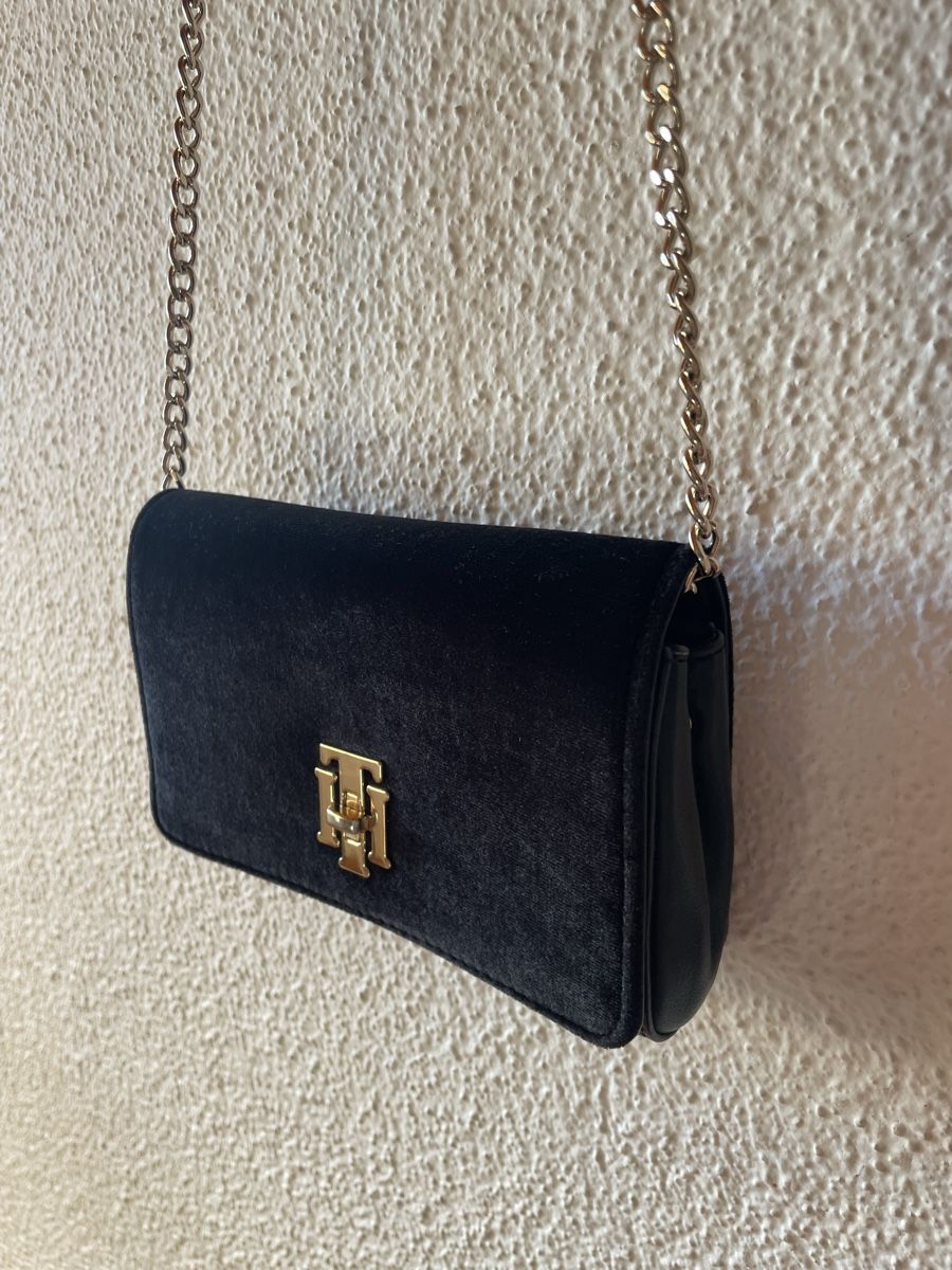 Tommy Hilfiger Borse da donna: Clutch von Tommy Hilfiger – Usato da Hausen am Albis venduto da Kleiderschrank.Elena 2