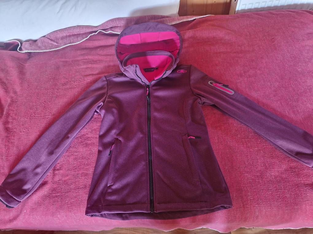 CMP Giacche: CMP Softshelljacke mit abnhembarer Kapuze, Gr. S – Usato da Gonten venduto da Pini007