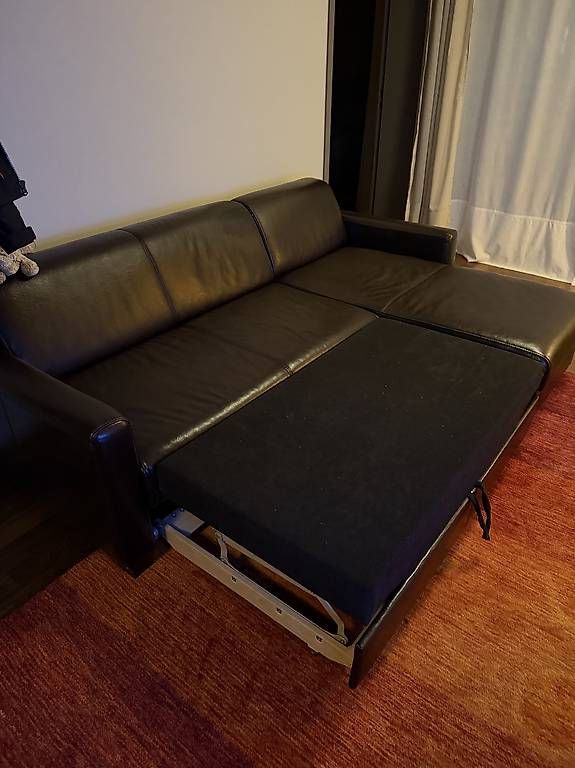 Sofas: Super schöne Ledercouch mit Schlaffunktion  – Gebraucht aus Zürich von zurichero 4