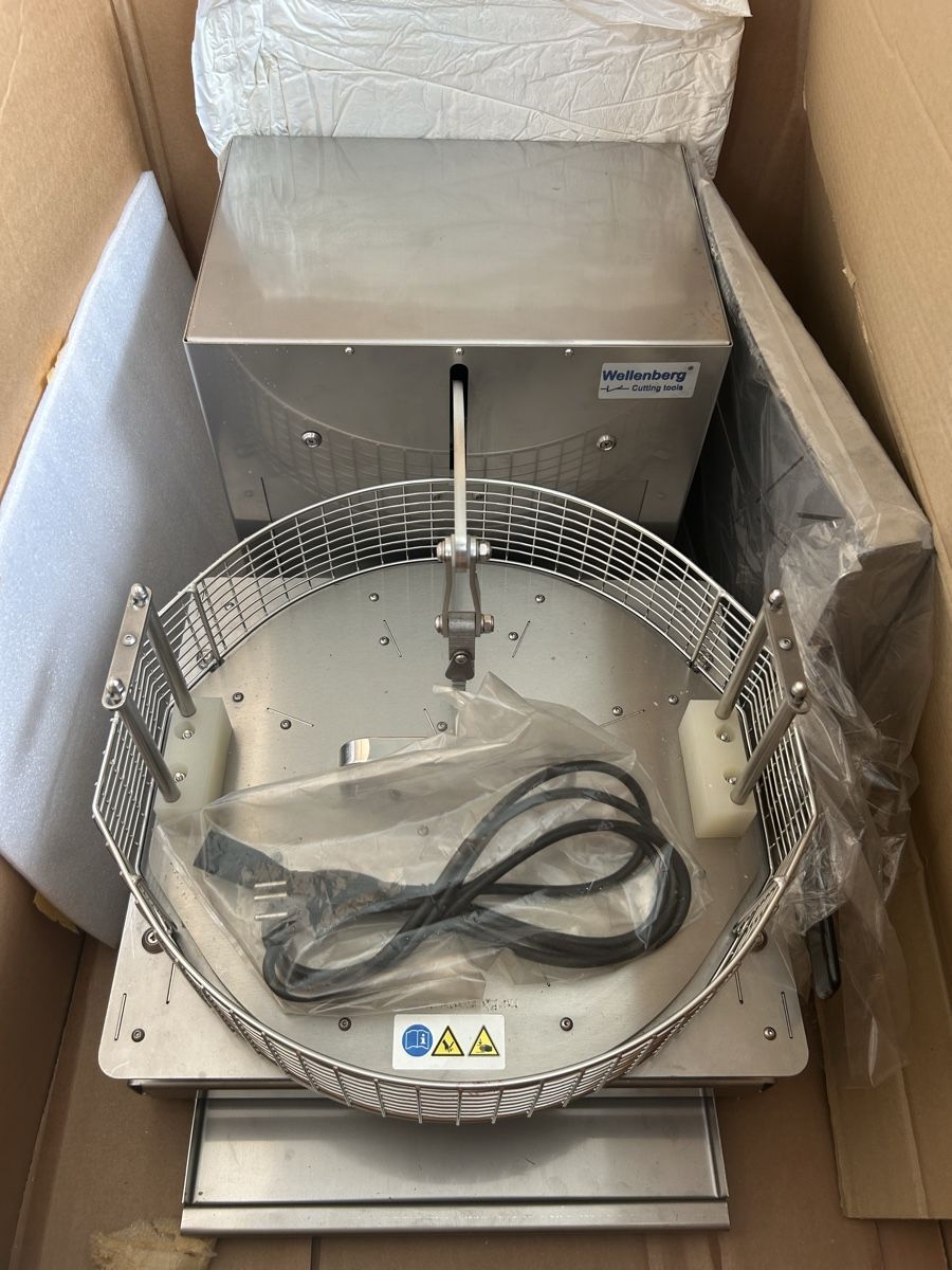 Tutte le macchine: Gastro Cutter Edelstahl Maschine – Nuovo e nell'imballaggio originale da Oberriet SG venduto da Justizia1957