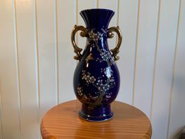 Vase, Porzellan, aus Japan, mit Kobalt und Golddekor