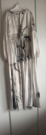 Black Coral Seidenkleid, Grösse 38, Neu mit Etikett!