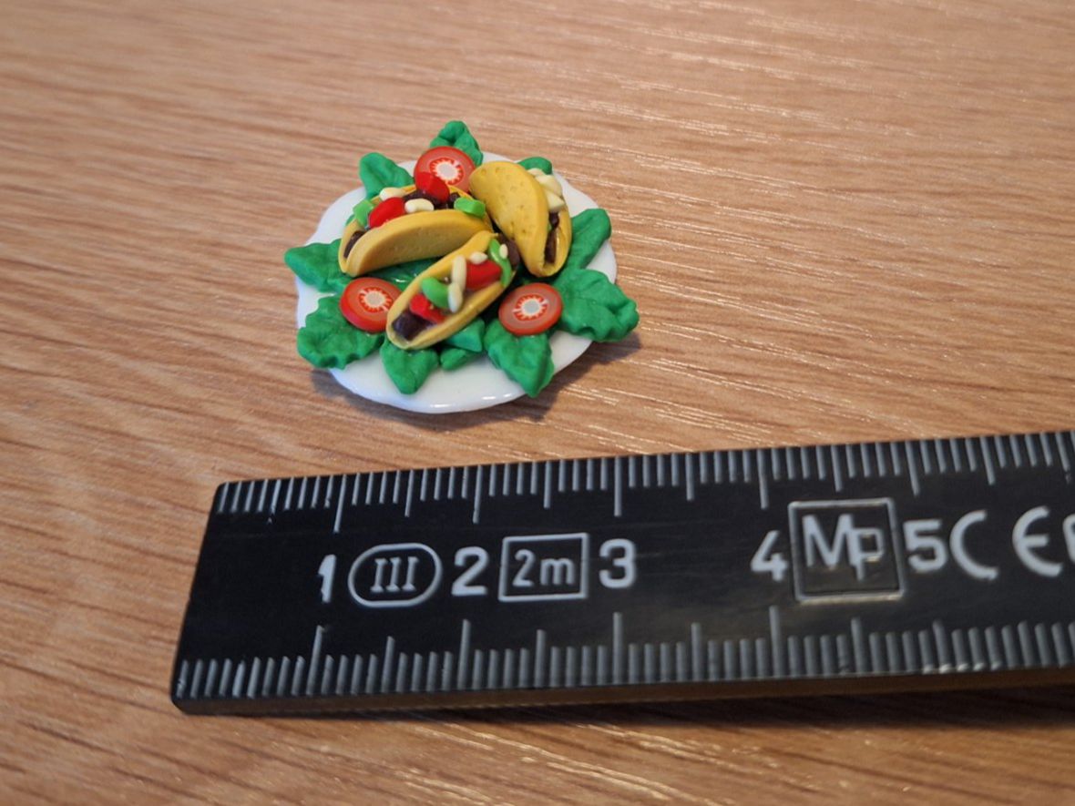 Case e mobili per bambole: Handmade Tacos Teller – Nuovo (secondo la descrizione) da Zürich venduto da HandmadeTinyFood 1