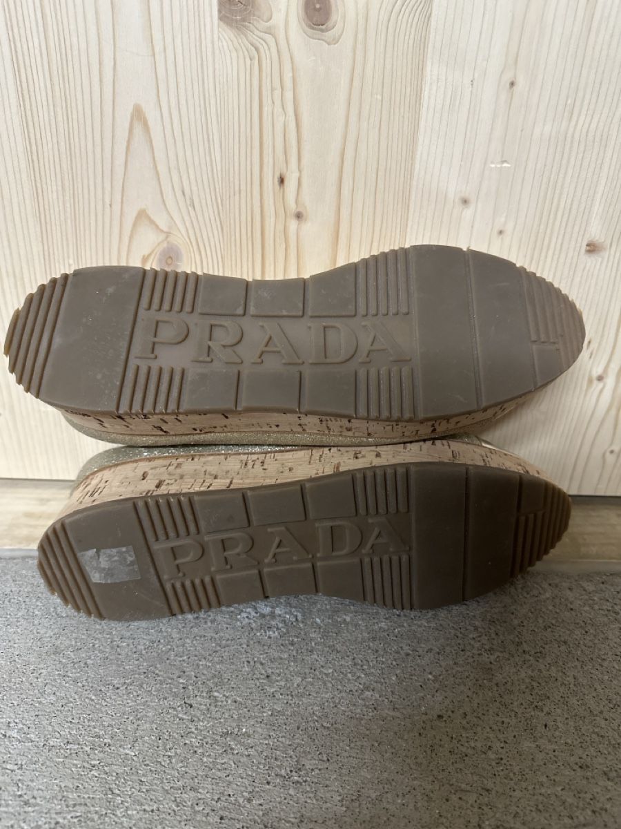 Prada Damenschuhe: Prada Sneaker Gr. 41Gold Glitzer Top Zustand – Neu (gemäss Beschreibung) aus Hausen AG von Nah5yj 1