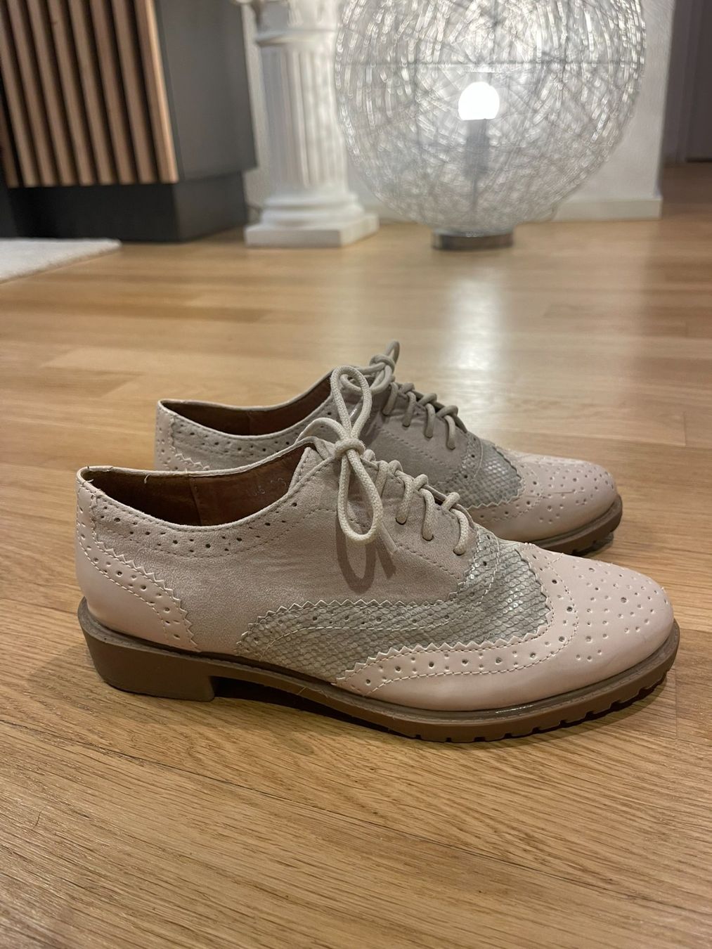 Scarpe da donna: Elegante Frühlings Schnürschuhe, Gr. 36 – Usato da Rheineck venduto da FGeissler 1