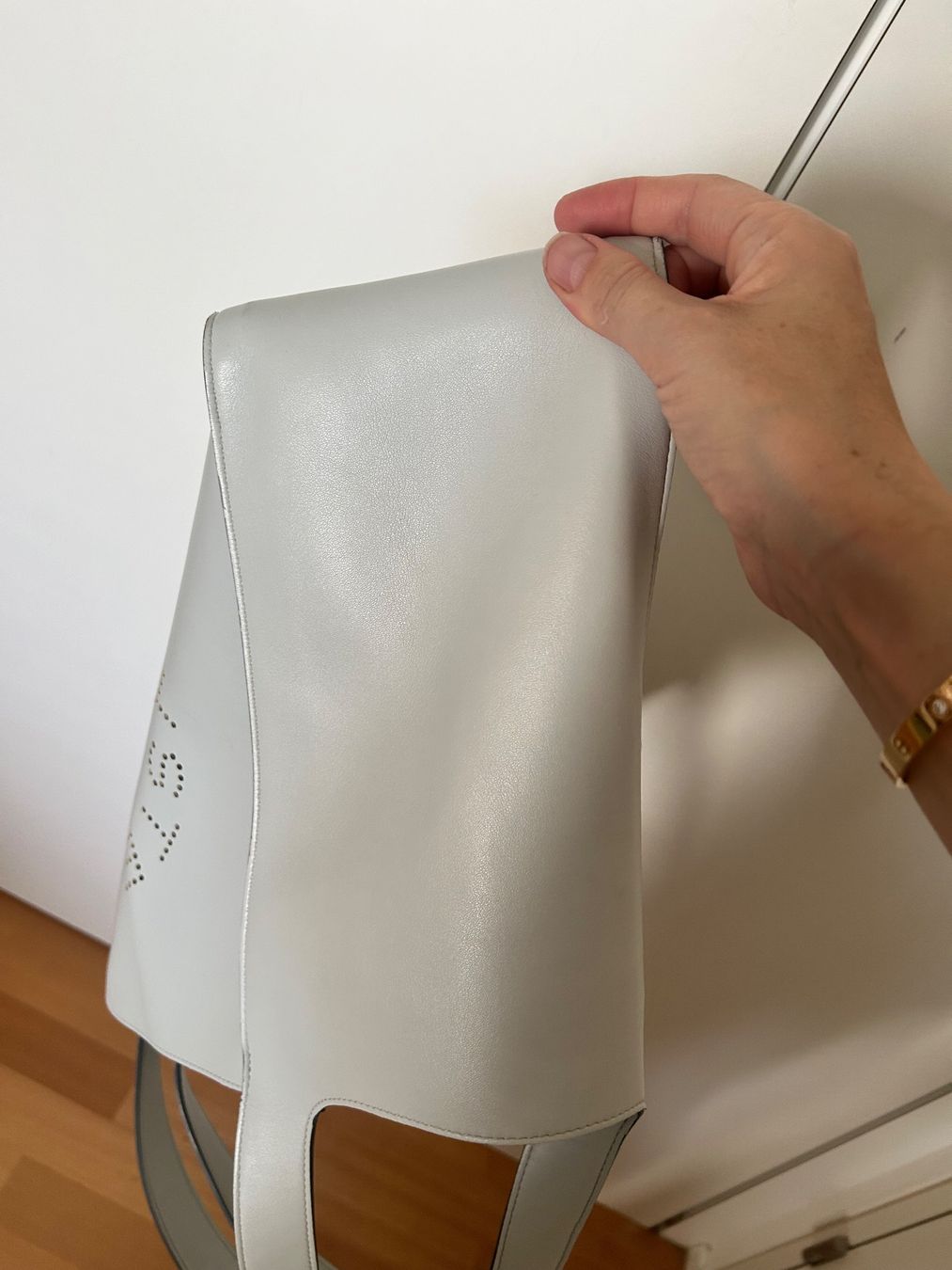 Stella McCartney Borse da donna: Stella McCartney Logo Tote Bag hellblau – Usato da Zürich venduto da predisha 6