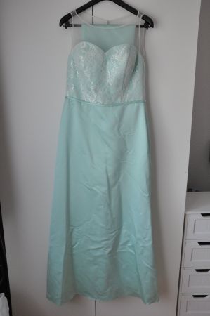 Abendkleid Grösse 42 (klein geschnitten)