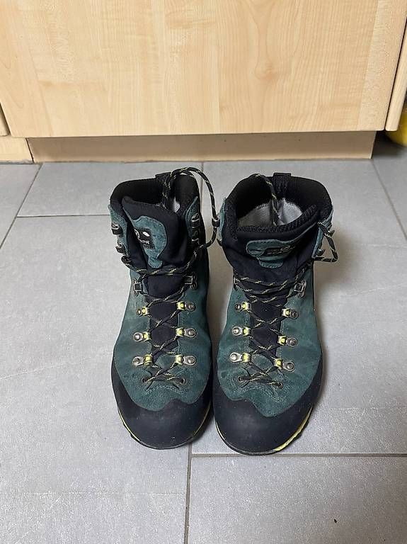 Scarpa Herrenschuhe: Scarpa Gore-Tex Bergschuhe / Wanderschuhe Grösse 44 – Gebraucht aus Naters von vir_8t9z 1