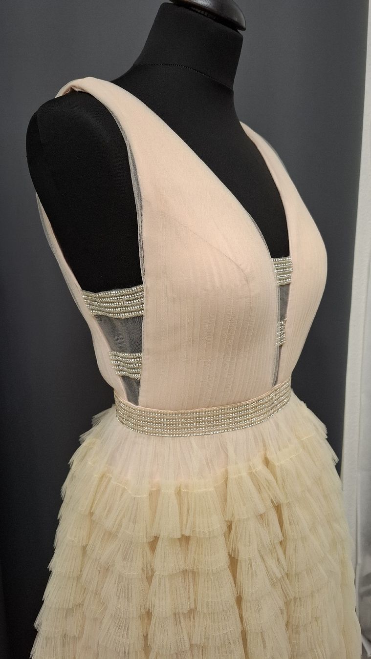 Vestiti: Wunderschönes Abendkleid / Ballkleid, Tüll – Nuovo (secondo la descrizione) da Uster venduto da VMT. 2