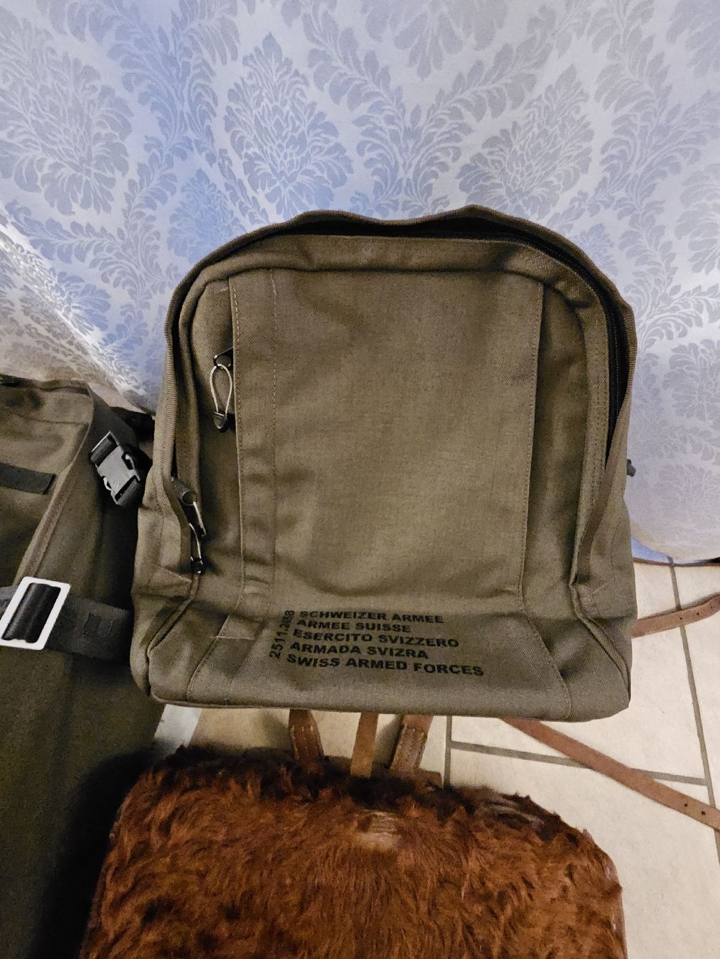 Koffer & Taschen: Schweizer Armee Trolley Rucksack Set - Top Zustand! – Gebraucht aus Mümliswil von Mizzi77 4