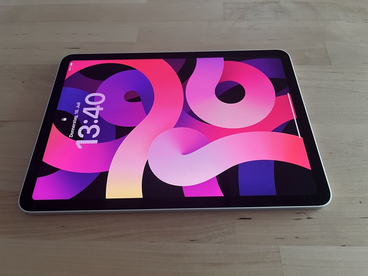 Apple Tablet PC: iPad Air 4 64GB Silver – Usato da Thun venduto da IRENEKAMERAS 1