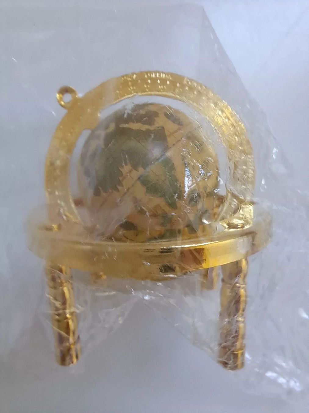 Manor Tutte le decorazioni: Mini globe décoratif doré sur support neuf – Nuovo e nell'imballaggio originale da Denens venduto da Chanchantevend 3