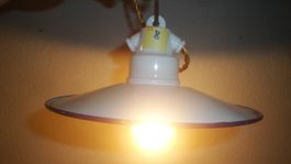 Kellerlampe mit Emaillierter Lampenschirm