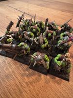Warhammer Ork Miniaturen bemalt diverse Einheiten gut