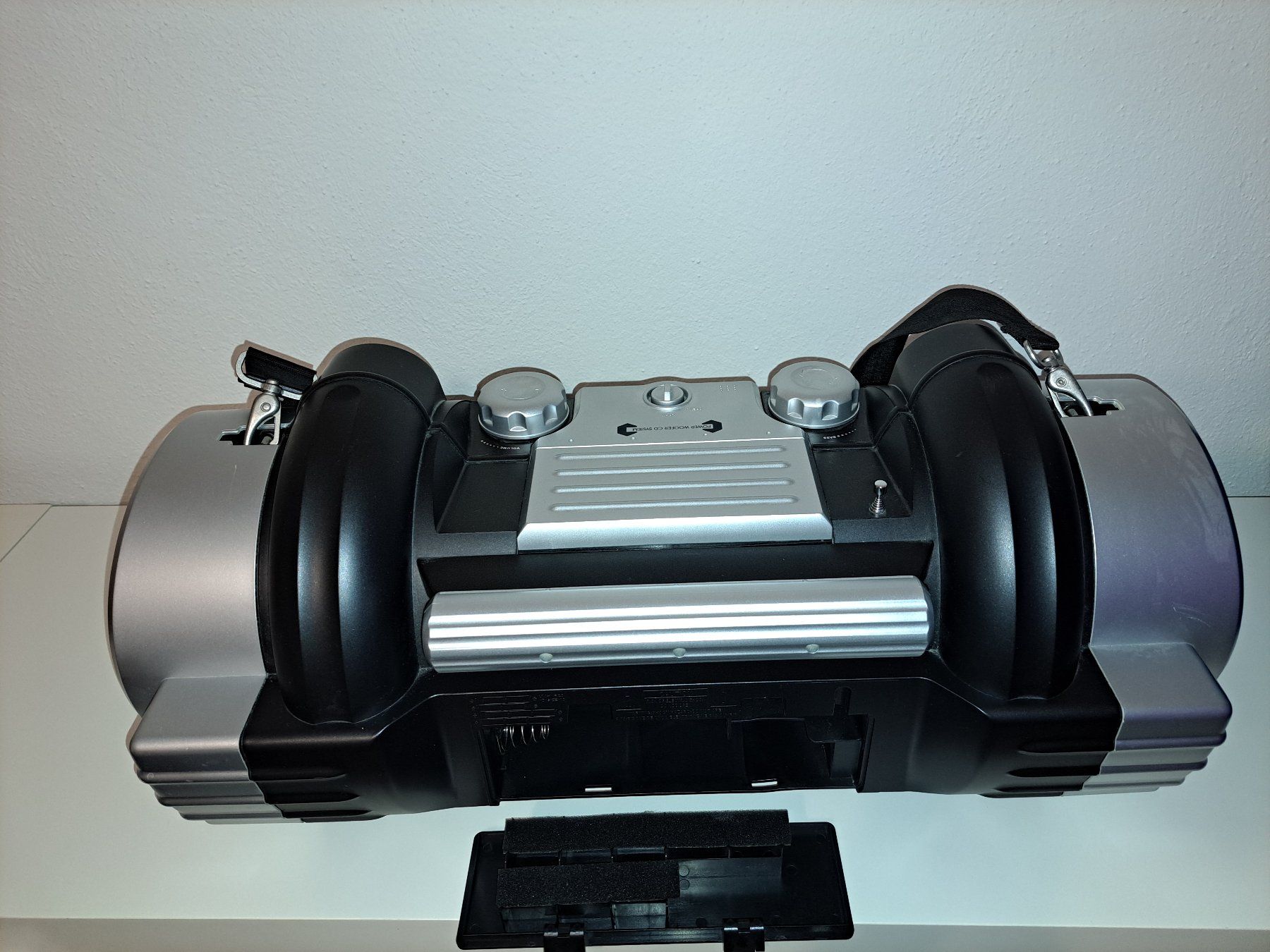 Dual Tragbarer Mediaplayer: Dual Ghettoblaster mit Mp3- Pl. anschluss, +Aux, CD, FM, MP3 – Gebraucht aus Spiez von Pistach99 1