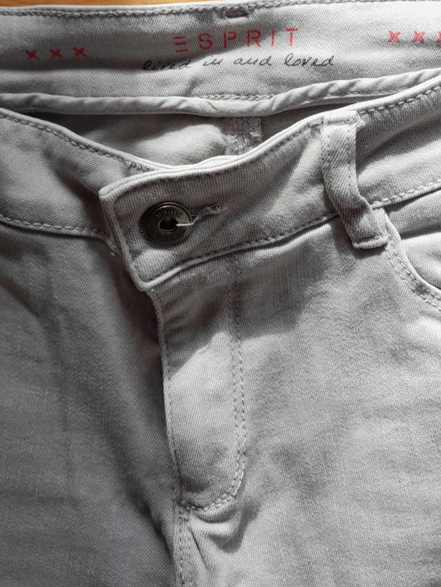 Esprit Jeans: Jeanshose Damen von Esprit Grösse 30 – Usato da Worb venduto da Osterthal 2