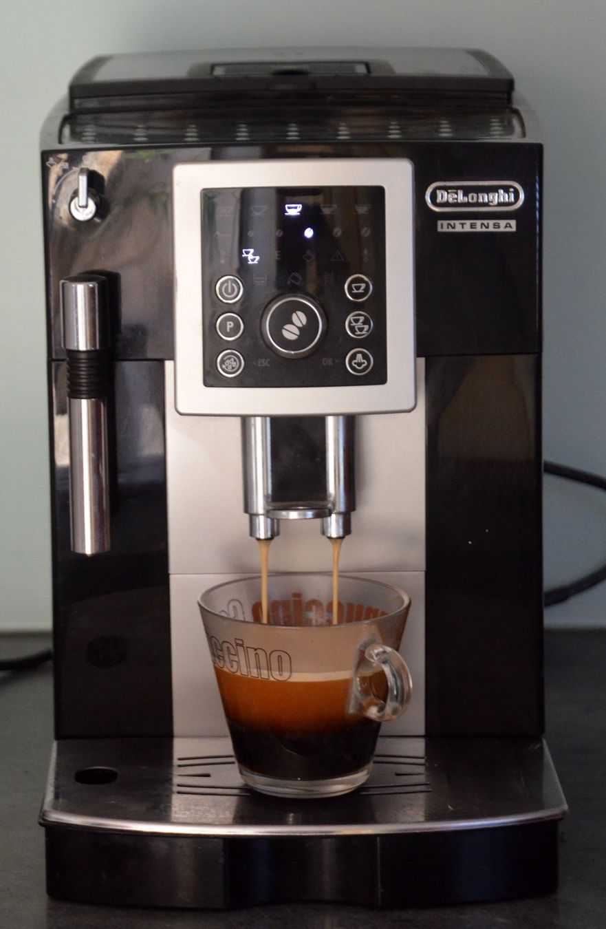 De'Longhi Macchine per caffè & Macchine per espresso: Kaffeemaschine DeLonghi machine à café – Usato da Collonges venduto da arashee