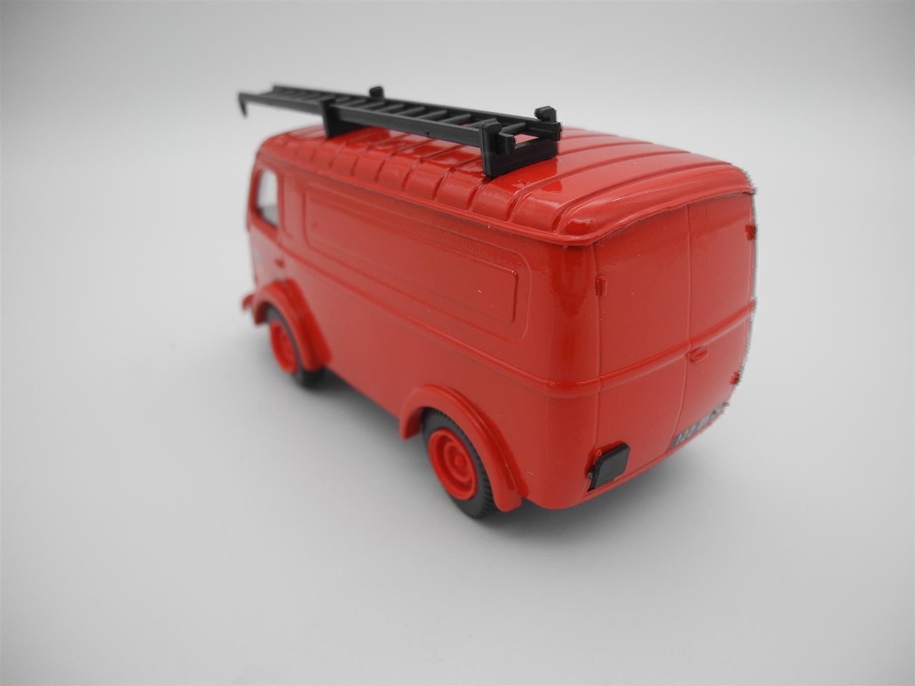 Renault Modellini d'auto: Macadam Renault 1000 KG , Nr. e79 – Nuovo e nell'imballaggio originale da Kottwil venduto da Crazyrolf 3