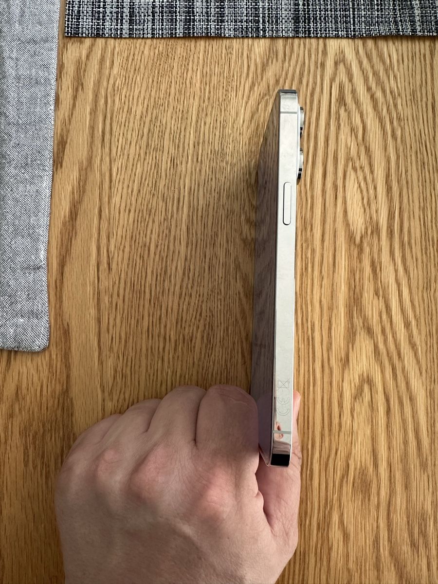 Apple Telefoni cellulari / Smartphones: iPhone 14 Pro Max 128gb – Usato da Märwil venduto da nic_yz5v 2