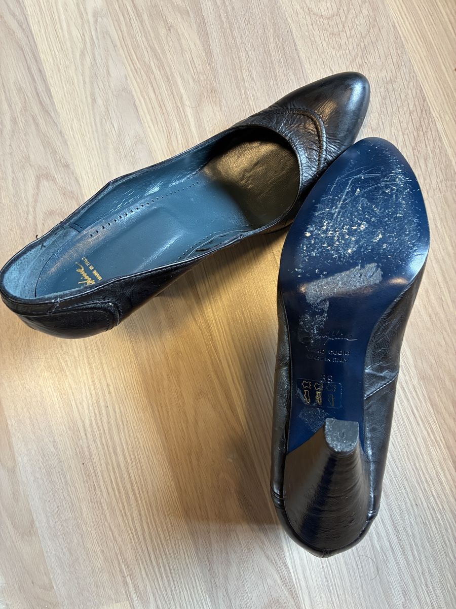 Damenschuhe: Pumps – Neu (gemäss Beschreibung) aus Moleson-s-Gruyeres von Mosaikplastik 2